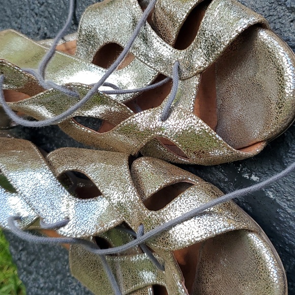 Jeffery Campbell silver sandles - Picture 2 of 5